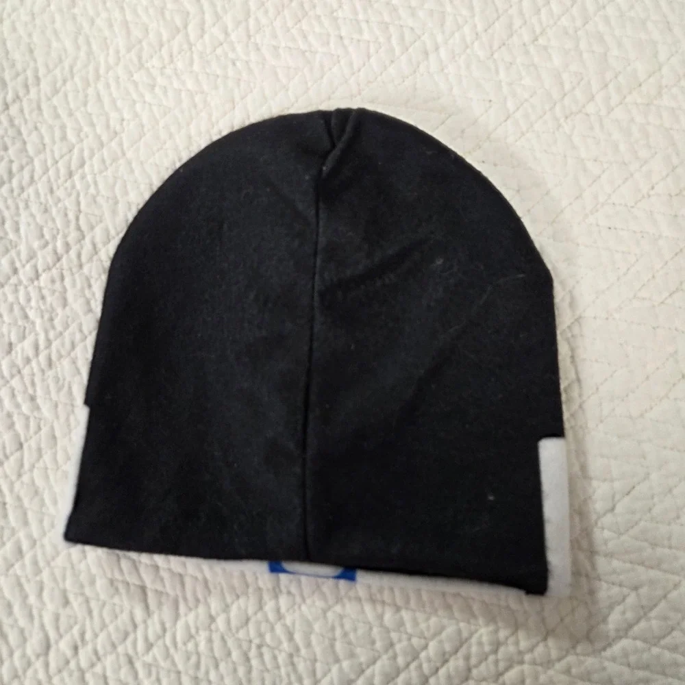 Star Wars R2-D2 Beanie Hat Blue White Black Graphic Knit Skull Cap One Size